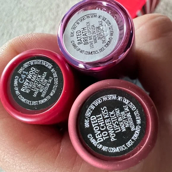 Brand new MAC kiss of magic lip kit - Picture 4 of 4